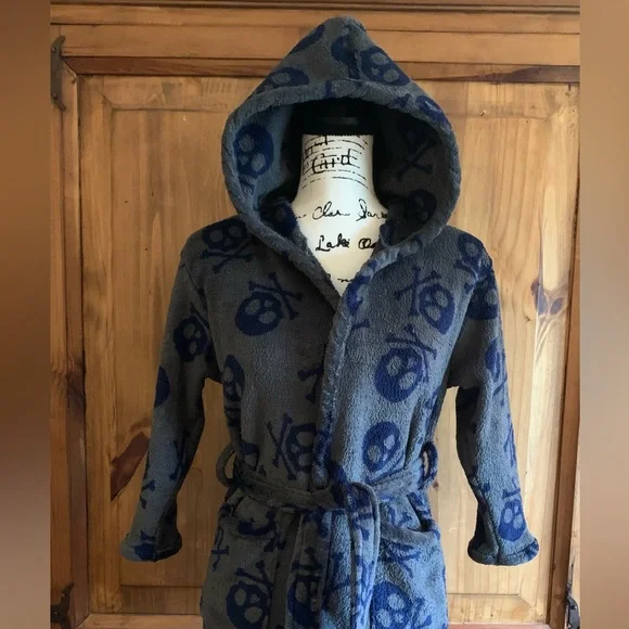 Gap Kids Boys Skull & Crossbones Bathrobe Size 6 - Picture 1 of 6